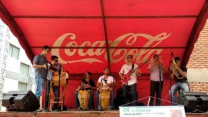 El grupo de tamboras de la UFPS participará esta noche en la serenata a San José de Cúcuta en el Teatro Las Cascadas. Archivo