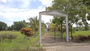 Ayer se mantenía cerrado el colegio Jaime Cárdenas Moncada que funciona en la entrada del corregimiento Guaramito. Juan Pablo Cohen