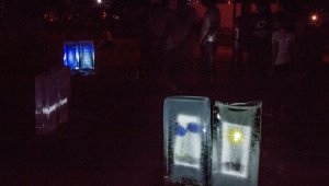 En diez pantallas de hielo se proyectaron piezas audiovisuales. En esencia mostraron el trabajo de seis meses y los dibujos de los 30 niños que participaron del proyecto. Cortesía