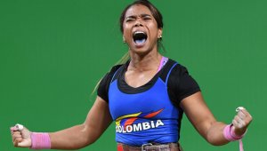 La pesista colombiana también viene de ocupar el cuarto lugar en la misma categoría en los Juegos Olímpicos de Río. AFP