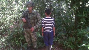El Instituto Colombiano de Bienestar Familiar ha dicho que atiende a más de 5.700 niños, niñas y adolescentes desvinculados de los grupos armados ilegales. Colprensa