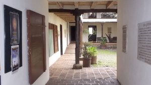 En el recinto cultural se guarda el archivo notarial de la ciudad, réplicas de las espadas y elementos del General Anzoátegui, al igual que colecciones fotográficas. Roberto Ospino