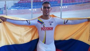 El corredor nacional revalidó lo hecho la noche del viernes en la clasificación de los 200 metros. Federación Colombiana de Ciclismo
