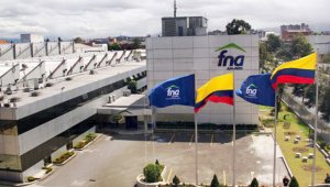 Sede del fondo nacional del ahorro (FNA) en Bogotá. Según la Contraloría, el lote fue comprado por el doble de su valor real. Tomada de Internet