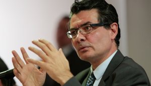 Hay varios inversionistas interesados en la Empresa Prestadora de Salud, según Alejandro Gaviria. Colprensa