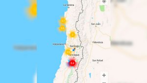 Las comunicaciones telefónicas se interrumpieron por varios minutos e internet funcionó lentamente. Twitter @Chile_Temblores