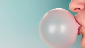 Los chicles sin azúcar ayudan cínicamente a remover la placa bacteriana. Internet | Referencial