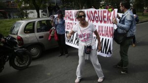 Según la Fiscalía, Rafael Uribe Noguera se aprovechó de las condiciones de ventaja que tenía a su favor, para doblegar a la niña Yuliana Samboní, que de manera natural y espontánea jugaba en la calle, frente a su casa; sin un adulto que la protegiera. Colprensa