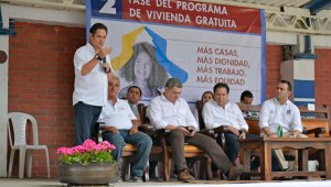 El vicepresidente de la República, Germán Vargas Lleras, volvió a lanzar, ayer, fuertes críticas contra la canciller María Ángela Holguín, ante los nuevos insultos que recibió de parte del diputado venezolano, Diosdado Cabello. Edinsson Figueroa