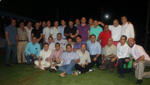 Fabián Amorocho, Ángel María Silva, Andrés Mora, Jhon Olarte, Luis Corzo, Hugo Rodríguez, Edwin Osorio, Amaury Granados, Douglas Superlano, Alfonso Parra, José Piffano, Javier Yáñez, Mario Castellanos, Johns Pinzón, Henry Gil y Javier Ramírez. Sentados: Carlos Molina, Olmedo Ospina, Carlos Ariza, Wilson Cárdenas, Javier Martínez, Carlos Carvajal, Fernando Yáñez, Guillermo Beltrán, Francisco Patiño, Ricardo Armirola, Alexis Romero, Darwin Judex y Jhonn Vázquez. Cortesía