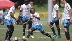 El representativo nacional superó la primera fase con dos triunfos, un empate y una derrota. Colprensa