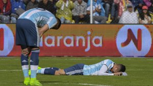 Sin su estrella, el subcampeón mundial se pone en zona de riesgo. AFP