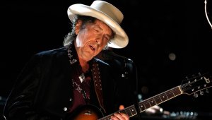 De no hacer el discurso, Dylan, no recibiría los ocho millones de coronas (839.000 euros) que brinda el premio. AFP