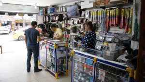 Las ventas en el comercio formal de autopartes en Cúcuta han caído un 65%. Archivo