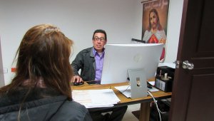 En Pamplona diariamente se están atendiendo en el Sisben entre cinco y seis familias de colombianos que llegan de Venezuela, lo cual ha desbordado las solicitudes en esa dependencia del municipio. Roberto Ospino