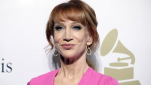 Griffin, de 56 años, una de las conductoras de la cobertura de Año Nuevo de CNN en la última década AP