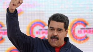 El dictamen del TSJ -acusado de servir al gobierno- subraya que el llamado para cambiar la Constitución corresponde "por regla general" a los órganos del poder público. AFP