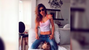 El video, que publicó en su cuenta de Instagram, muestra a la modelo cantando y bailando. Tomada de Instagram