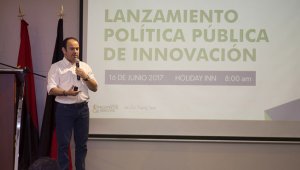José Luis Ramírez, experto en emprendimiento y líder de la Política Pública de Innovación, socializó la ruta a seguir y los planes que se deben llevar a cabo para impulsar el emprendimiento. Juan Pablo Cohen