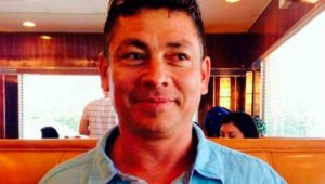 Carlos Cardona deberá presentarse periódicamente a revisión en lo que se resuelve su proceso migratorio.  Archivo