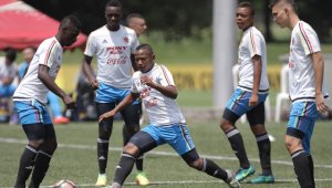 La selección sub-17 de Colombia, dirigida por el entrenador Orlando Restrepo, sigue con su preparación para la cita orbital, y como parte de su fogueo participará en un cuadrangular amistoso con India, México y Chile. Archivo