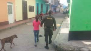 La niña recibió atención médica y fue dejada a disposición del Bienestar Familiar. Policía Nacional