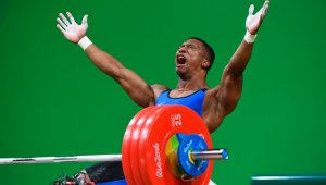 Figueroa quiso refrendar su actuación con 179 que sería récord olímpico, pero el sentirse ganador un intento antes le impidió redondear la faena. Colprensa