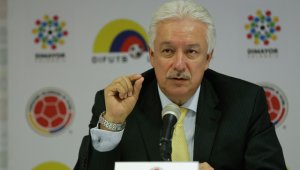 Jorge Perdomo, presidente de la Dimayor, explicó que el aumento en el gasto para los clientes será de unos 10 dólares y servirá también para dar espacio televisivo a más partidos de la B. Colprensa