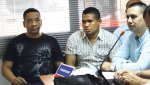 La sentencia que espera ‘Visaje’ (centro), sin duda no se compara con los ocho años de cárcel que pudo haber recibido de no haberse fugado y continuar como postulado a la Ley de Justicia y Paz. Archivo