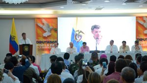 en 2016, durante un encuentro en Cúcuta con el presidente Juan Manuel Santos, los diputados lograron comprometer al Gobierno con el proyecto que establece beneficios para ellos. Archivo
