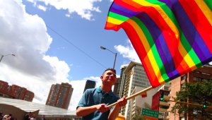 La Corte falló una tutela presentada por los padres de familia en favor de su hijo transgénero de 17 años, quien nació como mujer y que inició el proceso de transición de género a varón.
Archivo