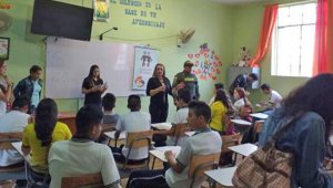 Charla en colegio de Ocaña. Cortesía