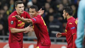 El 'Submarino Amarillo' de Carlos Bacca se pone con 11 puntos y asegura el liderato del grupo A del torneo. AFP