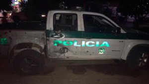 Así quedó la camioneta de la Policía en la que se movilizaba el coronel Novoa. Colprensa