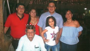 Javier Antonio Rivera Rivera el pasado 17 de enero, festejó su cumpleaños en un restaurante de la ciudad, rodeado de sus hijos Yurgenth Steven, José Javier, su nieta Mariangel y demás acompañantes Especial