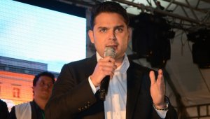 El integrante del Partido de la U y congresista Efraín Torres, indicó que "no puede ser que violadores y asesinos de niños sigan en las calles como si nada". Colprensa