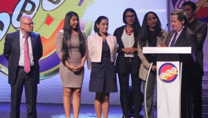 El premio reconoció el grupo de periodistas de La Opinión que investigó el trabajo titulado: Hotel Caracas: nada tienes, nada empacas en la categoría Prensa.
Álvaro Tavera /Colprensa