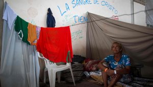 Siete de cada diez padres se saltan las comidas para darle a sus hijos.
AFP