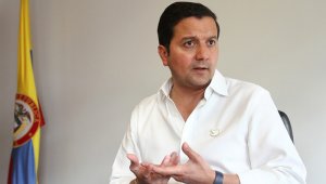 El Ministro explicó la importancia de estos talleres para las familias colombianas. Colprensa