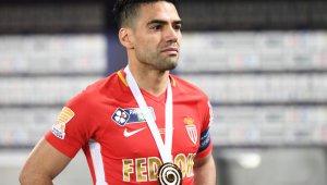 El Mónaco es segundo en la Ligue 1, pero a 17 puntos del líder, precisamente el París SG, por lo que muy probablemente cederá la corona del título conquistado hace un año. AFP
