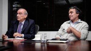 Después de la insistencia de diferentes sectores, los candidatos Humberto de la Calle y Sergio Fajardo decidieron tomarse el tan anunciado tinto, para analizar una posible alianza, pero el camino que sigue a este encuentro no se torna nada fácil. Archivo