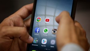 Las explicaciones se dieron por la filtración de los datos de 87 millones de usuarios a Cambridge Analytica. Colprensa