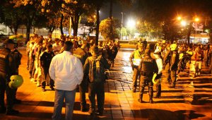 Controles de la Policía en el parque Simón Bolívar. Orlando Carvajal