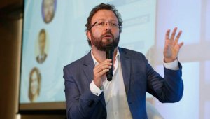 Edgard Helou, director de Google Cloud Colombia, centrará su charla en la metodología 10X Thinking de transformación digital.
. Archivo La Opinión