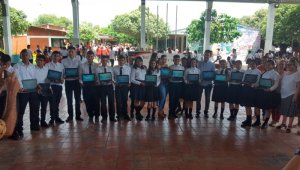 Tras la entrega se espera que los estudiantes aprovechen estos equipos. Cortesía