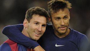 Messi y Neymar, han firmado un contrato de dos años con Mastercard para ser los "capitanes" de esta campaña. Internet