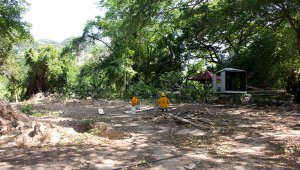 Las obras de la cancha y el salón comunal del barrio Santa Clara siguen a la espera de los permisos de Corponor para el derrumbe de algunos árboles, y seguir con la adecuación del terreno y finalmente con la construcción. Alfredo Estévez
