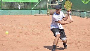 El tenista Tomás Silva, una de las cartas de Norte de Santander. Archivo