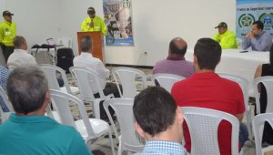 El subcomandante de la policía, teniente Holman Mendieta, dijo que se adoptaron estrategias como el programa ‘Yo no pago, denuncio’. Cortesía