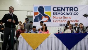 Dos congresistas del Centro Democrático fueron señalados por la Fiscalía de estar involucrados en corrución electoral. Colprensa
